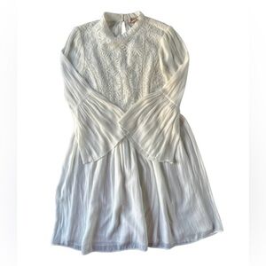 Forever 21 White Lace Bell Sleeve Dress